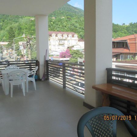 Guest House У Маргариты Гагра Екстериор снимка