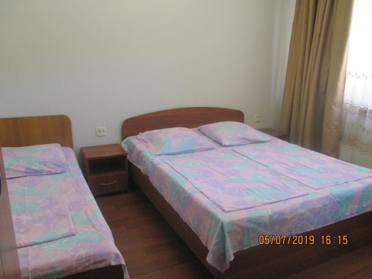 Guest House У Маргариты Гагра Екстериор снимка